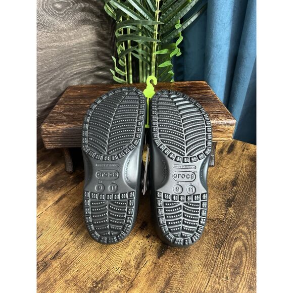 Crocs Classic Clogs 10001-001 in Black. Unisex Men Size 9, Women Size 11. NWT! - Picture 4 of 12